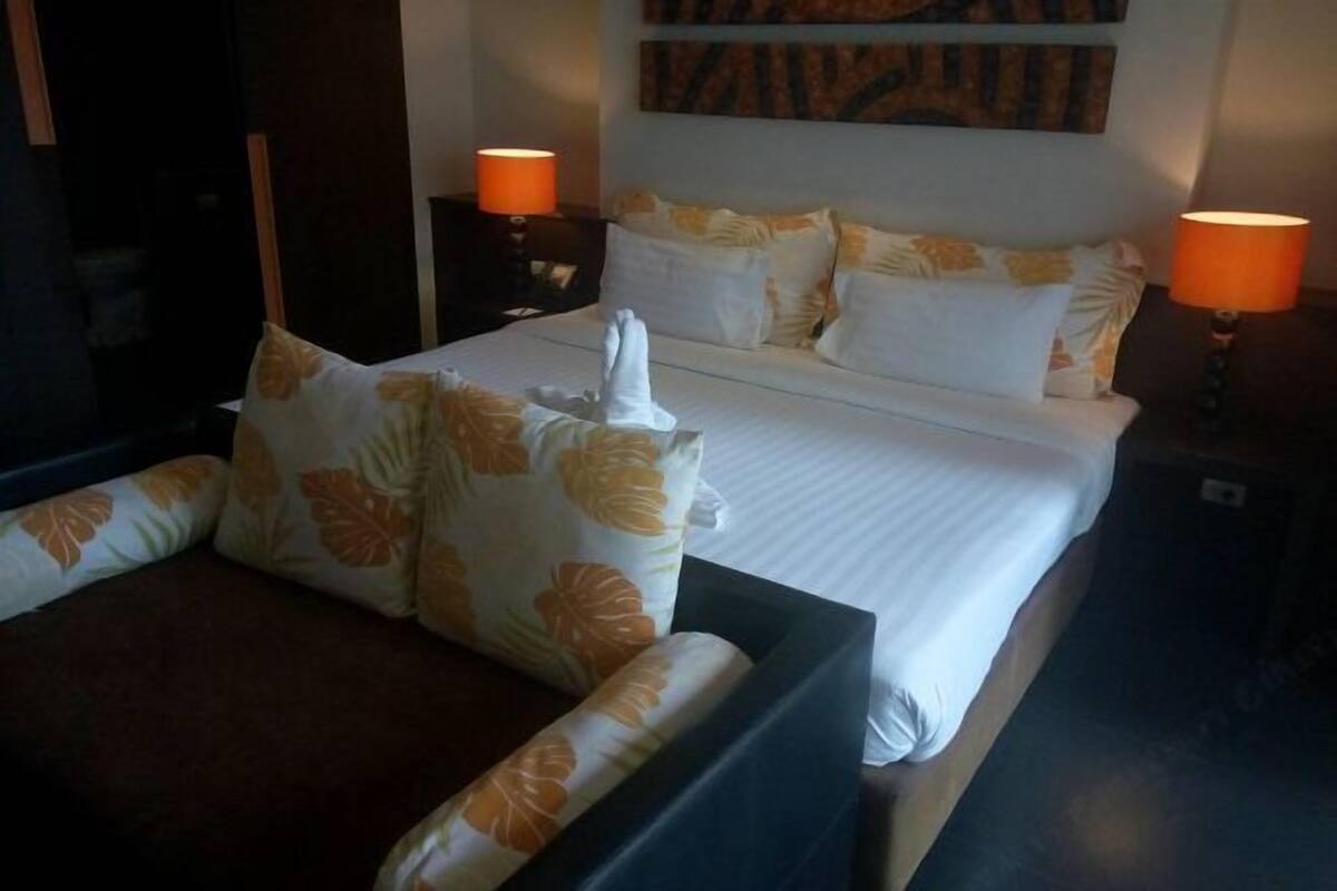 Ropa de cama de alta calidad, colchones con acolchado adicional, minibar