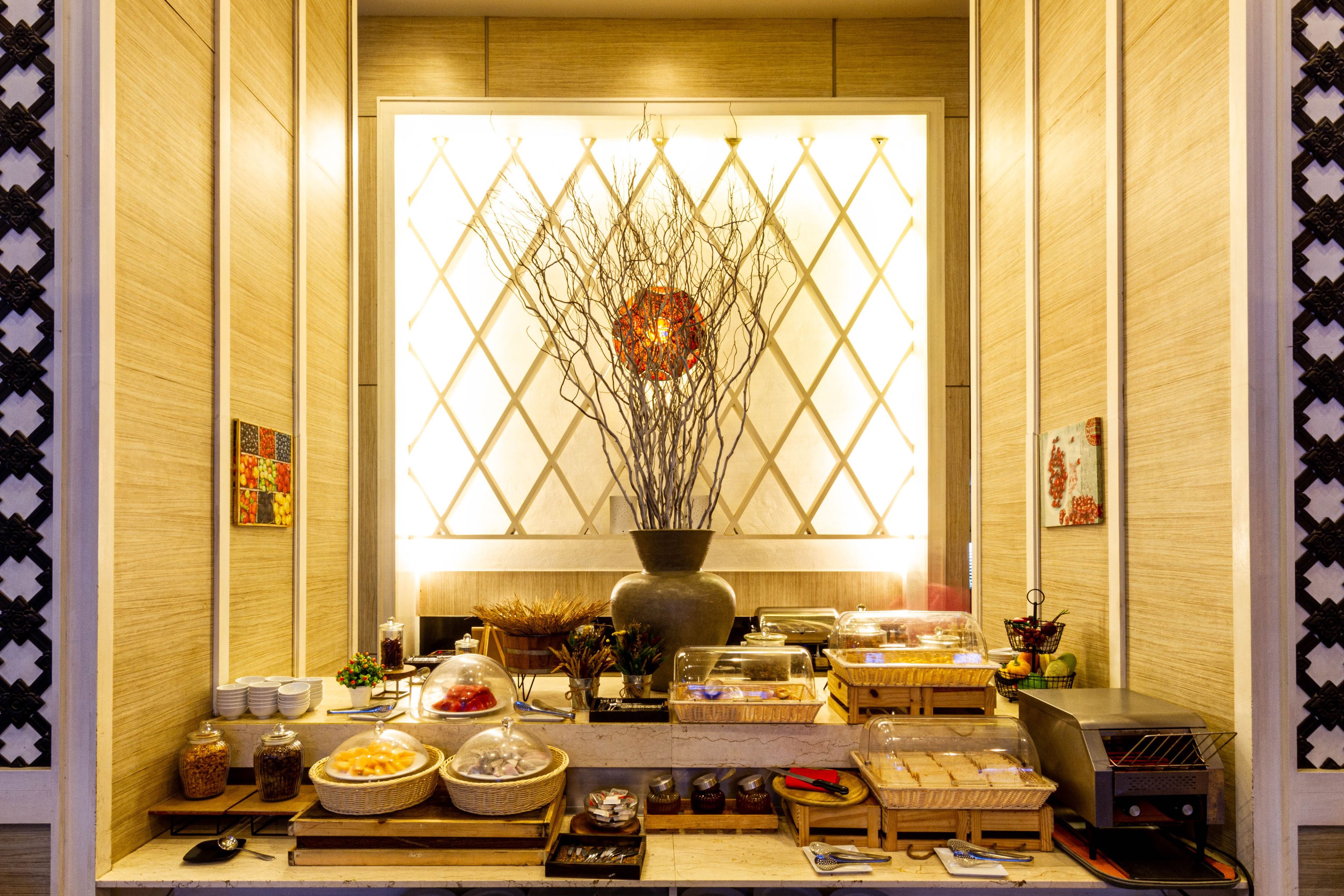 Petit déjeuner buffet servi tous les jours en supplément
