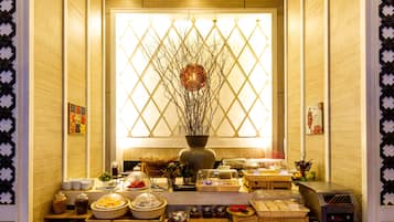 Daily buffet breakfast for a fee