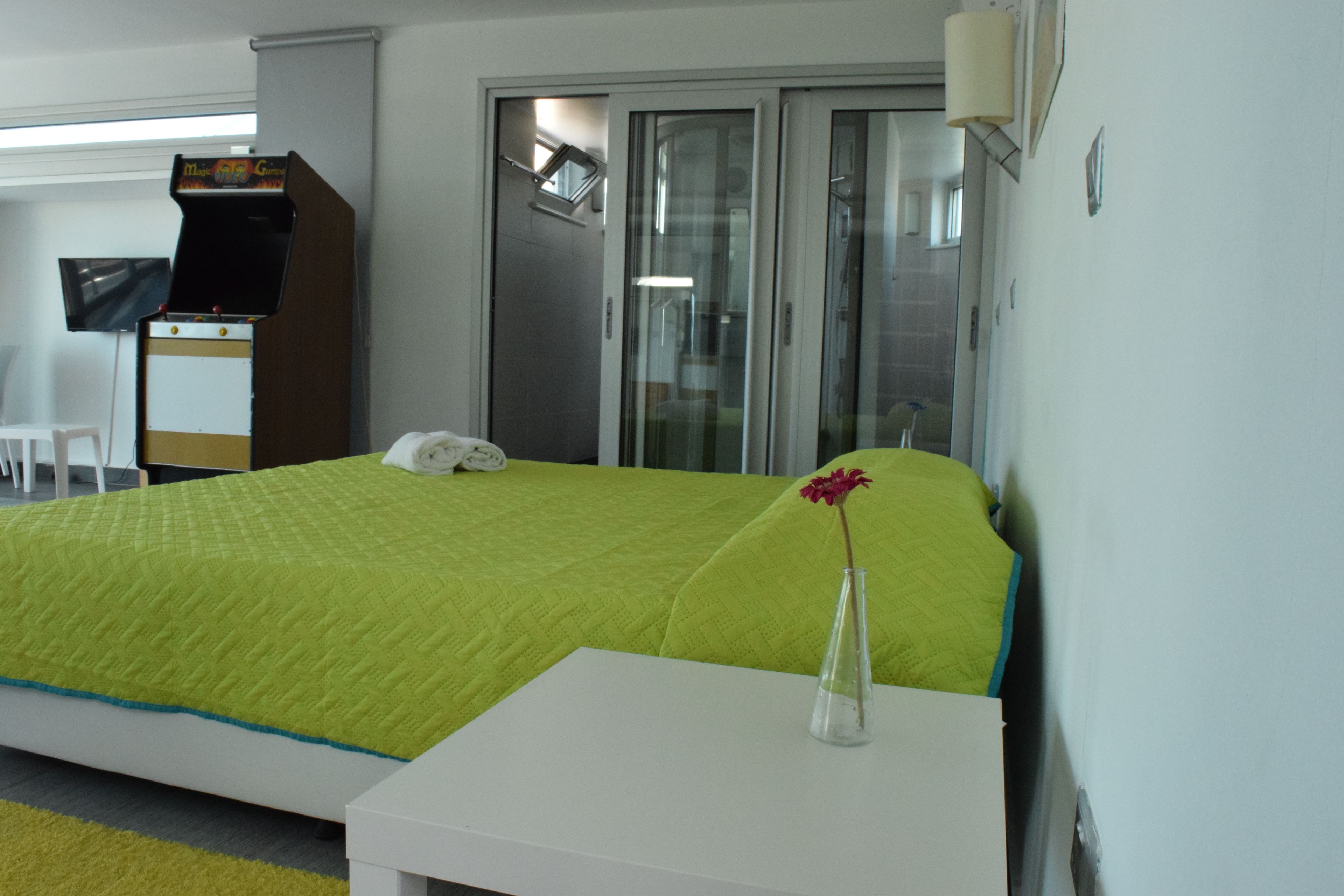 Luxury Studio, Balcony | Premium bedding, minibar, desk, blackout drapes