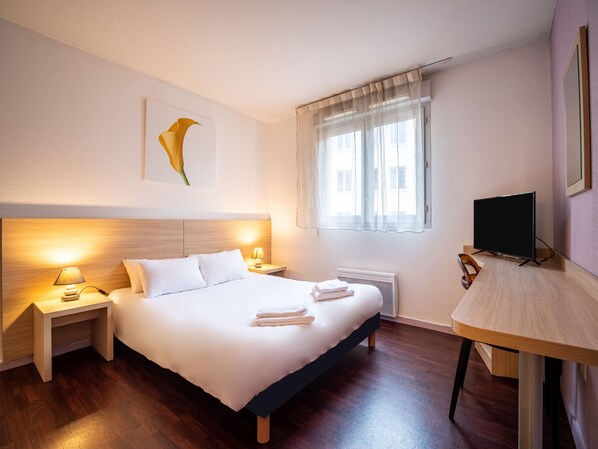 Studio, 1 Double or 2 Single Beds
