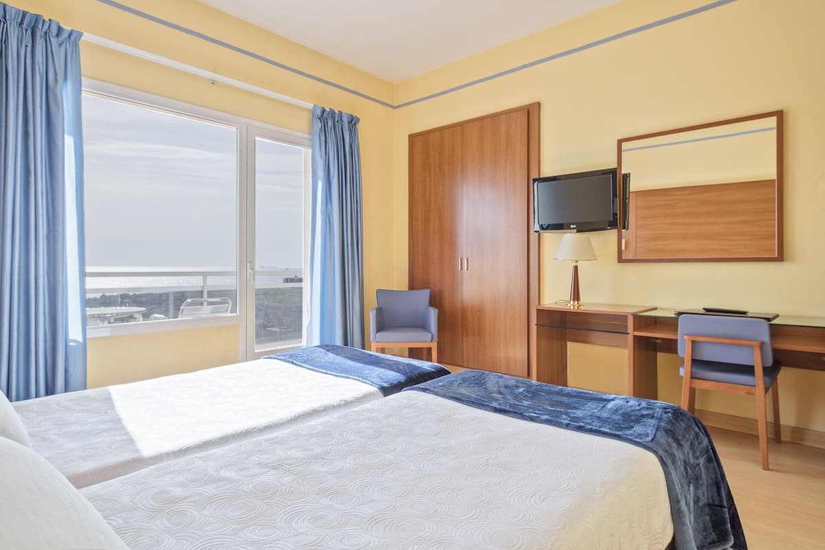 1 bedroom, in-room safe, desk, soundproofing