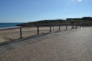 Am Strand, weißer Sandstrand