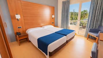 Double Room Single Use, 2 Single Beds, Balcony, Partial Sea View (Bathtub)