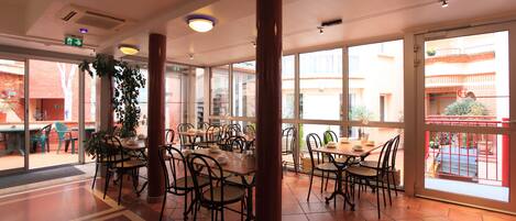 Daily buffet breakfast (EUR 8.90 per person)