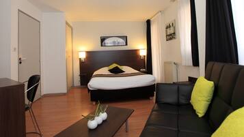 Suite | Hochwertige Bettwaren, Zimmersafe, Schreibtisch, schallisolierte Zimmer