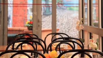 Daily buffet breakfast (EUR 8.90 per person)