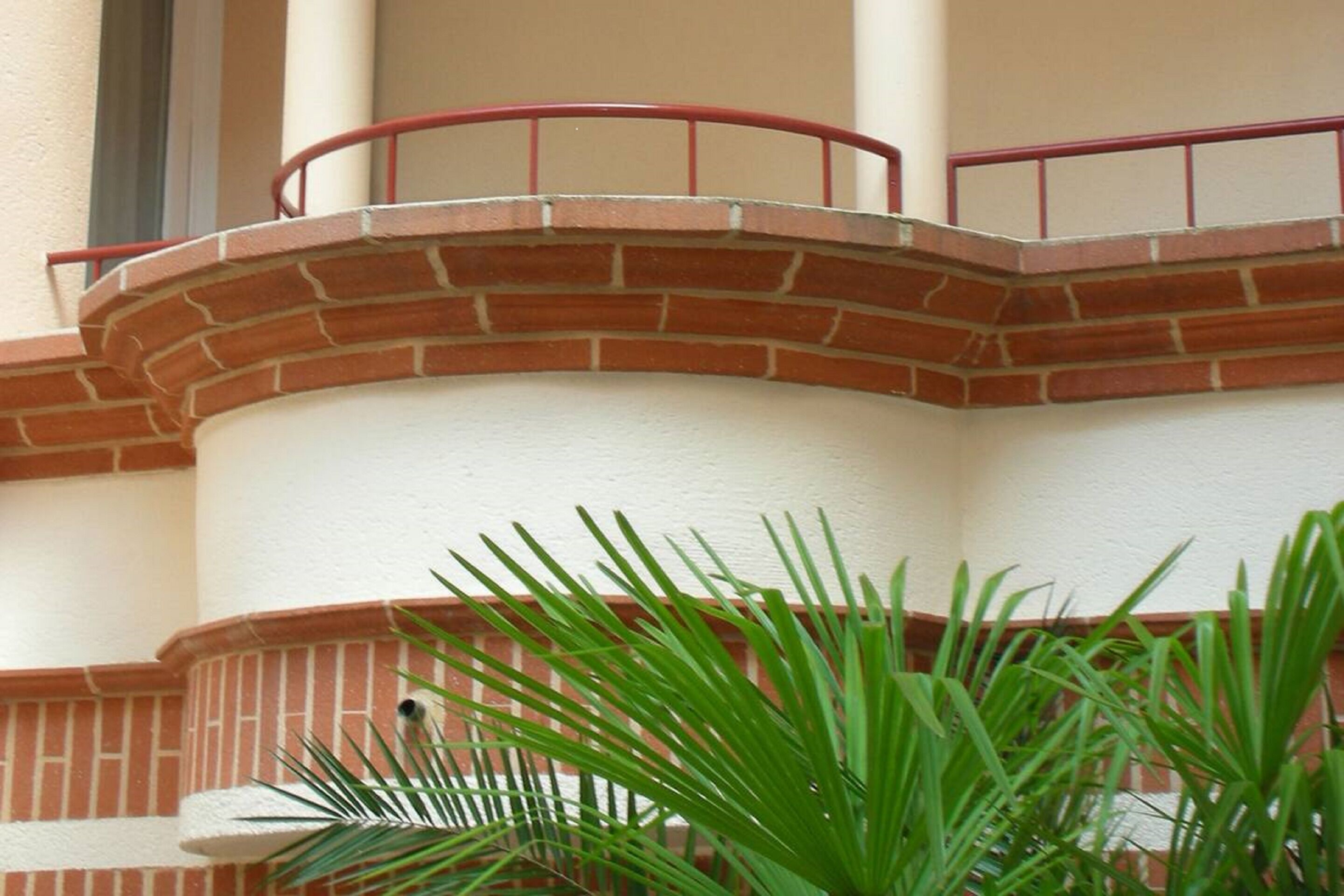 Vista frontal de la propiedad