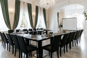 Restaurant - Platinum Palace Boutique Hotel & SPA (Wroclaw)