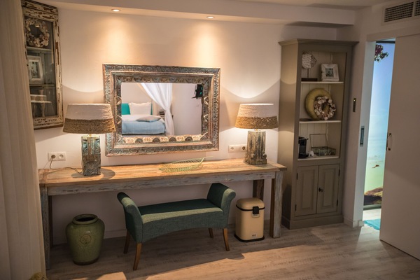 Romantic Suite (Ibiza) | Living area | 116-cm flat-screen TV with cable channels, TV