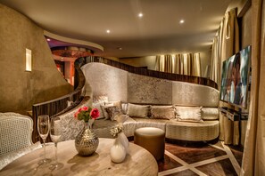 总统套房 | 特色装修、特色家居、办公桌、隔音