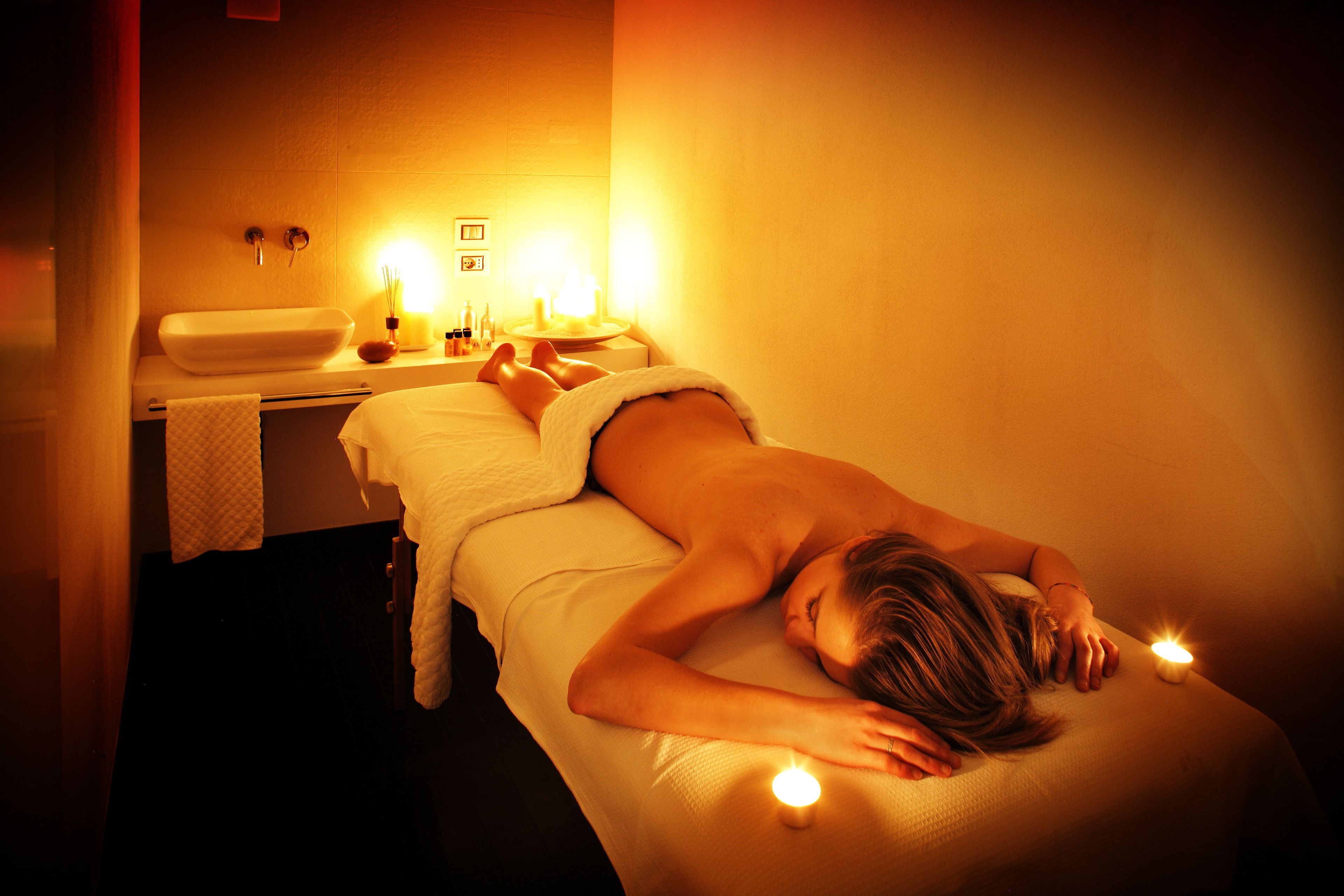 sauna, hot tub, steam room