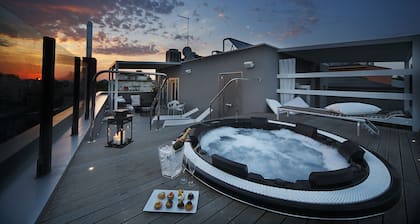 Q Hotel
