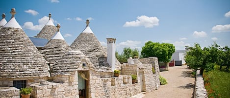 Fachada de la propiedad
