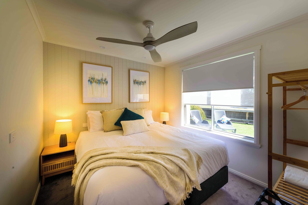 Georges Bay Apartments by null