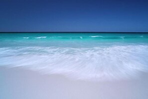 Beach - Georges Bay Apartments (St Helens)