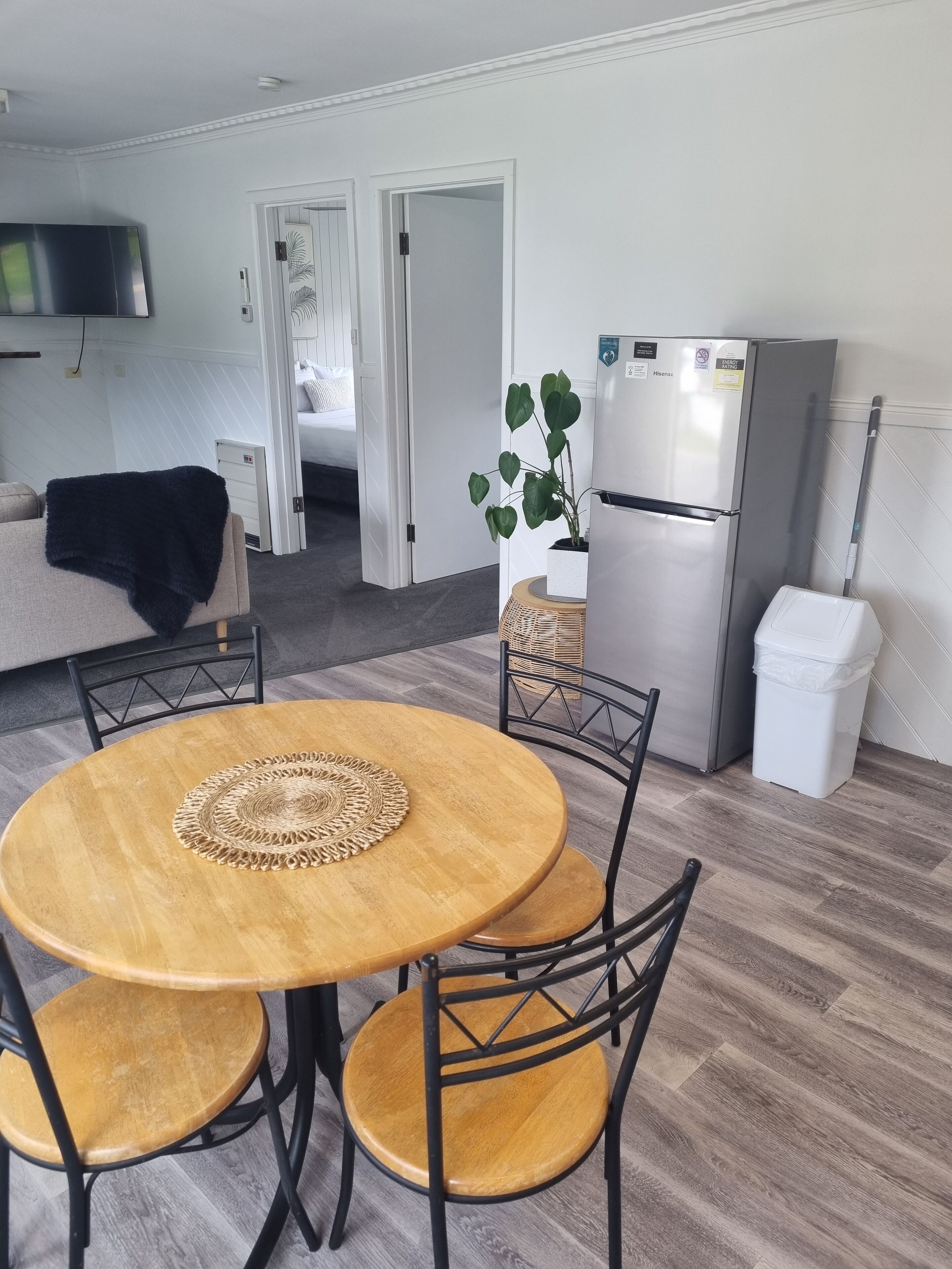 Budget Room | Living area
