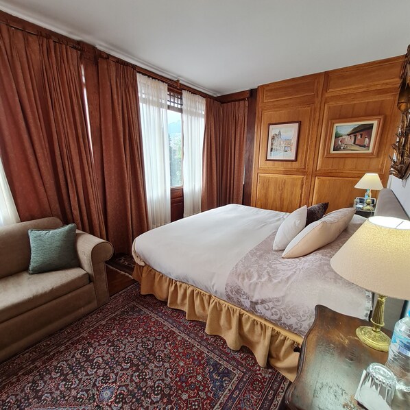 Ropa de cama de alta calidad, cubrecamas y colchones con pillow-top