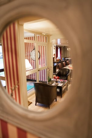 Interior. The Originals City, Le Cottage Hôtel