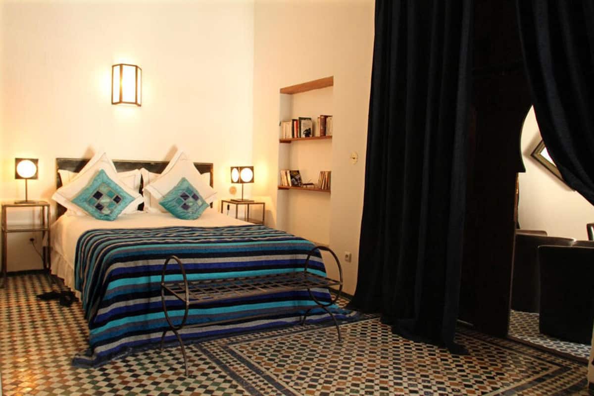 Blue Room | Premium bedding, in-room safe, desk, iron/ironing board