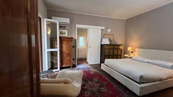 Family Apartment, 1 Queen Bed with Sofa bed, Garden View