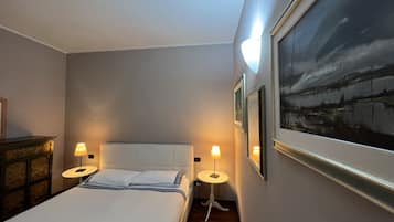 Familjelägenhet - 1 queensize-säng med bäddsoffa - utsikt mot trädgården | 1 sovrum, italienska Frette-lakan och sängtillbehör av högsta kvalitet