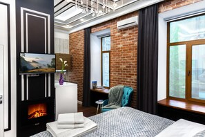 Design Studio Suite, 1 King Bed - Theatre Boutique Aparthotel (Kyiv)