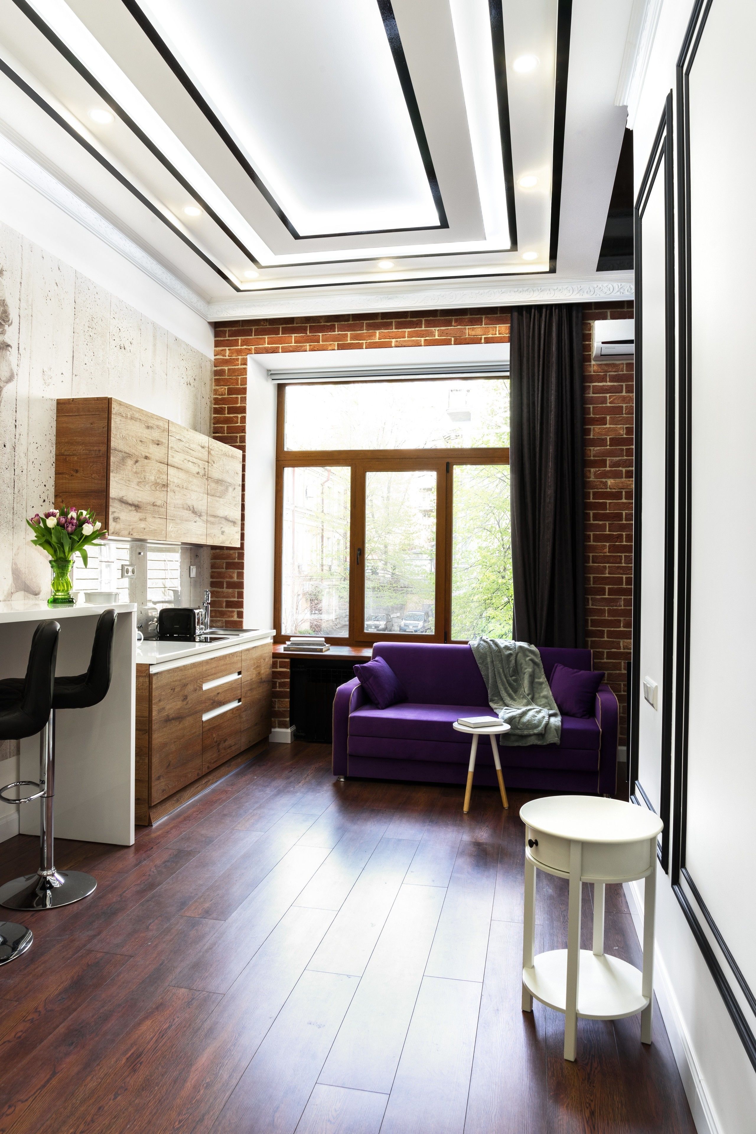 华丽开间套房, 1 张特大床, 厨房, 庭院 | 泰普尔床垫、客房内保险箱、特色装修、特色家居