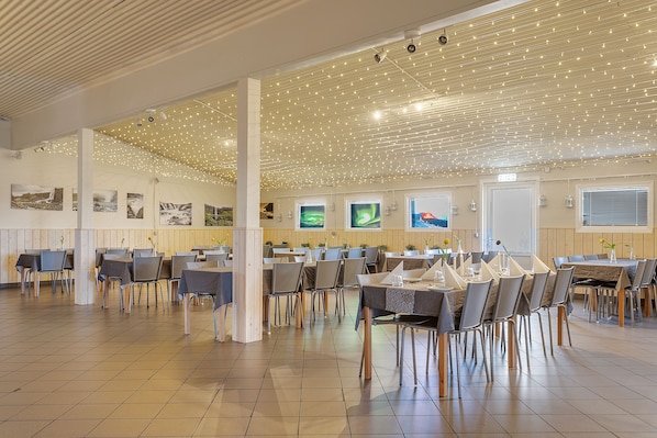 Indoor wedding