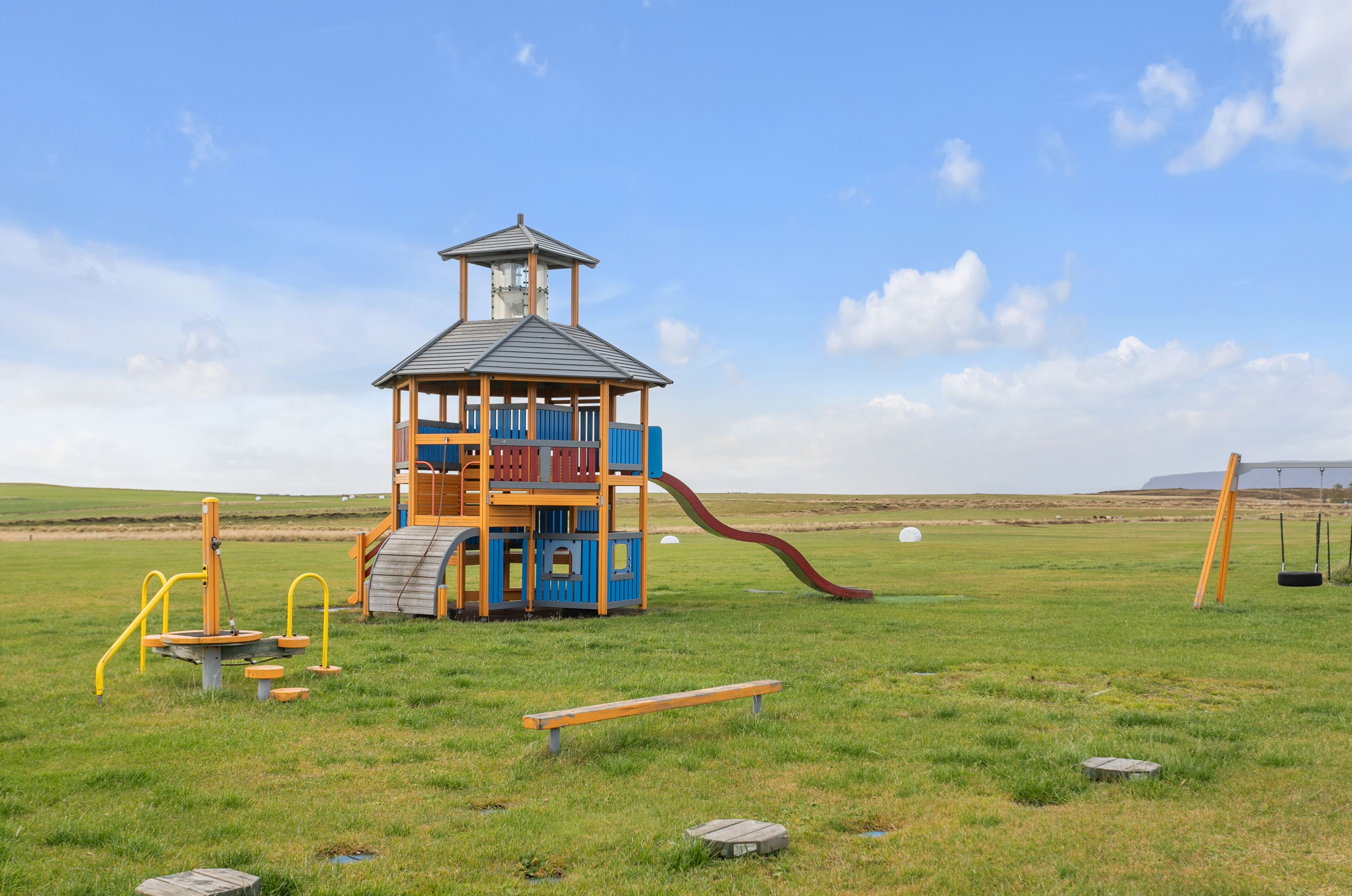 Khu vui chơi trẻ em - ngoài trời