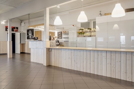 Bar (on property). Guesthouse Vatnsholt