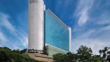 Overnatningsstedets facade – aften/nat