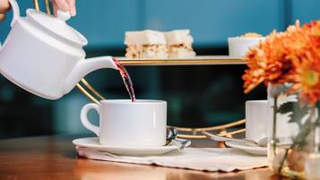 5 restaurantes; se sirven desayunos, comidas, cenas y brunch