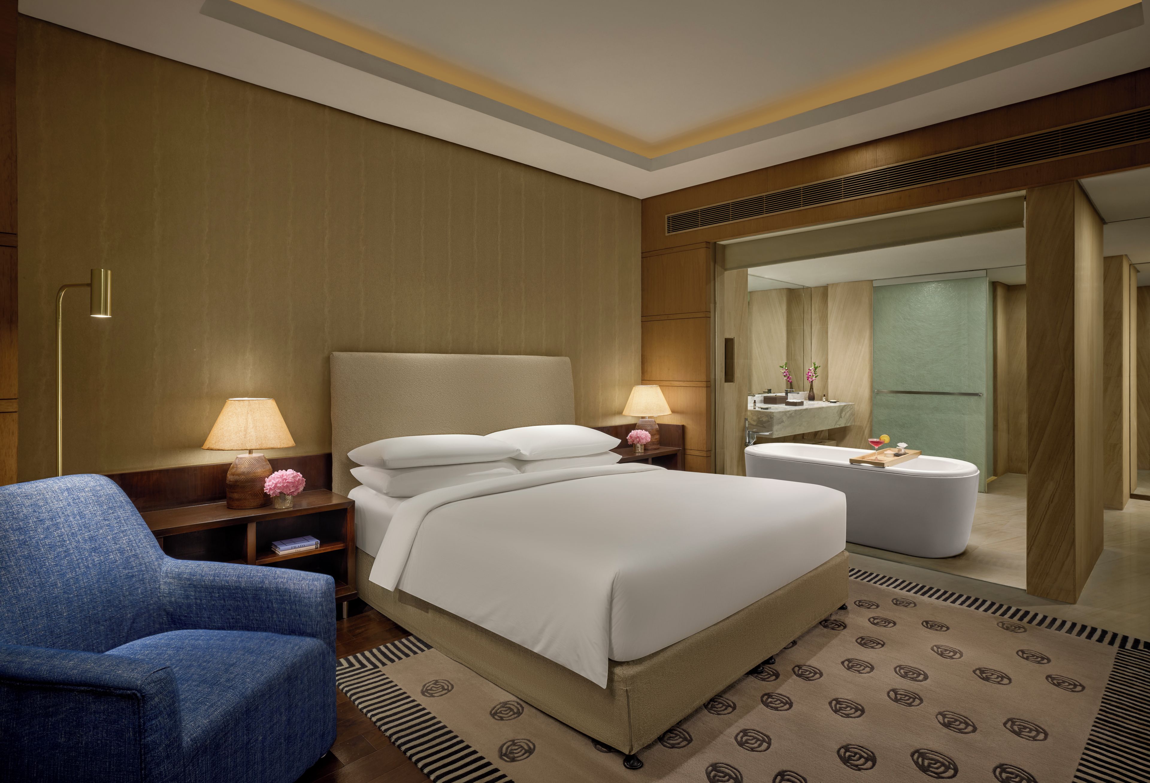 Studio Suite (Diplomat) | Premium bedding, in-room safe, desk, laptop workspace
