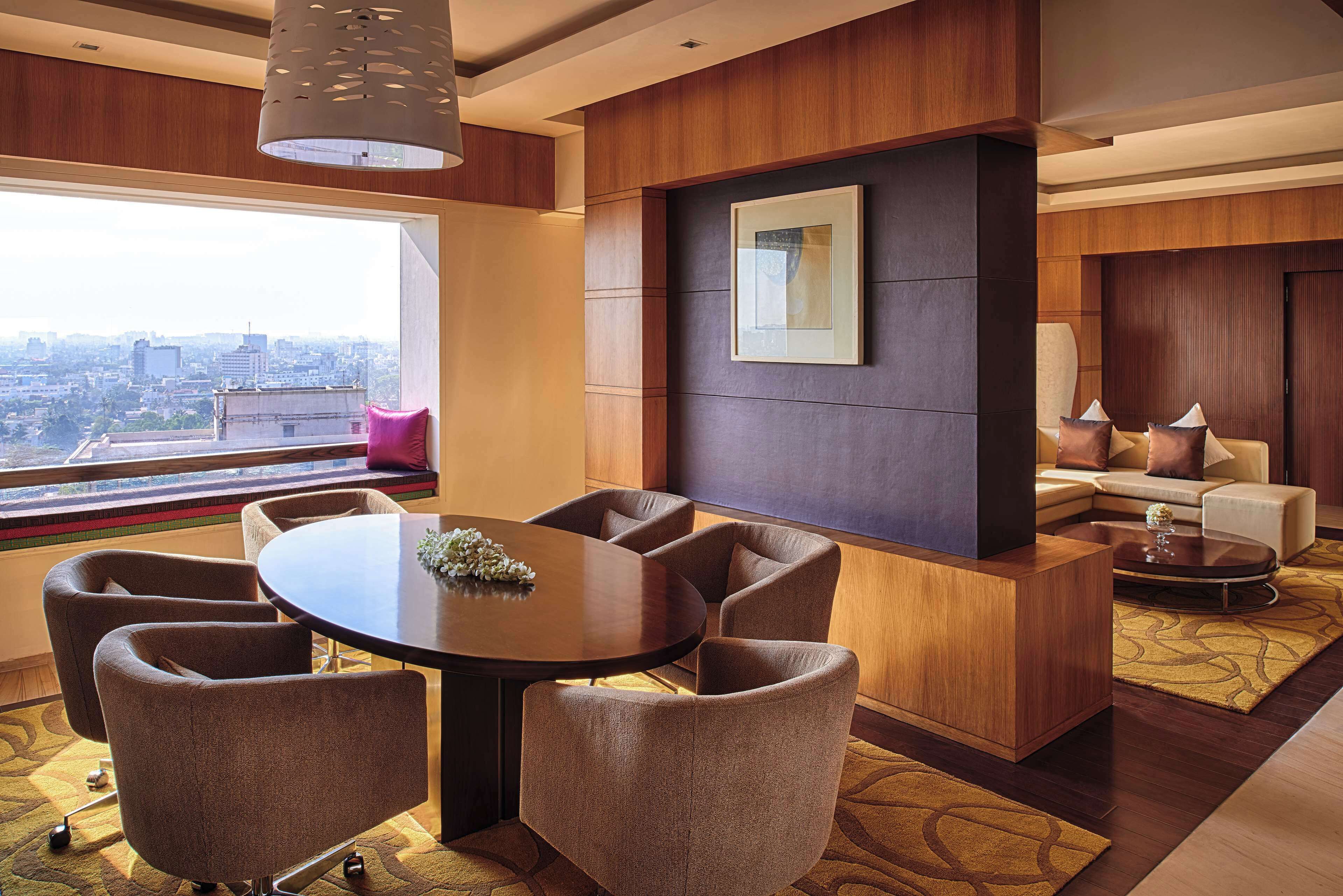 Studio Suite (Diplomat) | Premium bedding, in-room safe, desk, laptop workspace