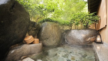 Japanese-Style Premium Suite with Open-Air Bath and Garden - Annex  | Bathroom | Free toiletries, hair dryer, slippers, bidet