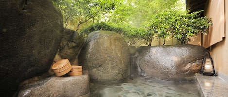 Japanese-Style Premium Suite with Open-Air Bath and Garden - Annex | Bathroom | Free toiletries, hair dryer, slippers, bidet