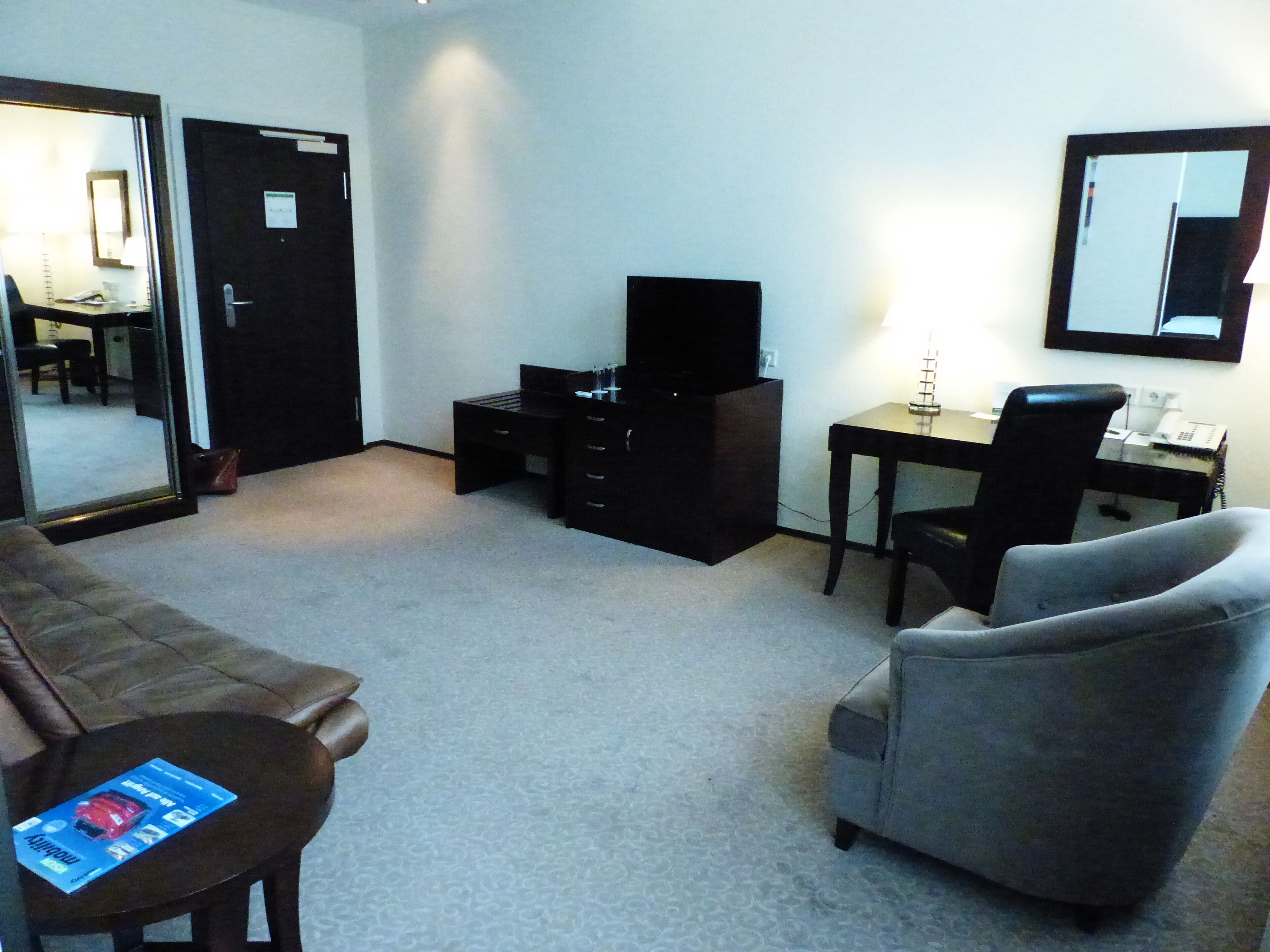 32-inch tv with satellite channels