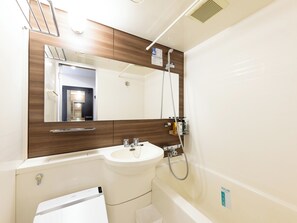 Combined shower/bathtub, deep-soaking bathtub, free toiletries - APA Hotel Kitakami Ekinishi (Kitakami)