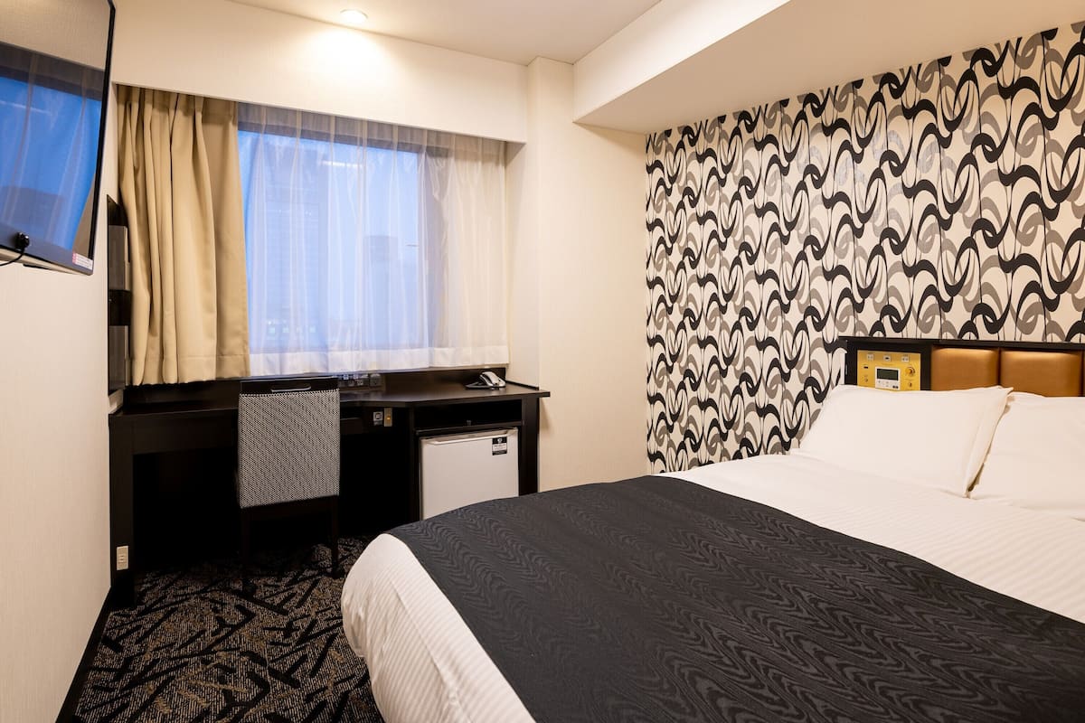Couette en duvet, bureau, rideaux dâobscurcissement