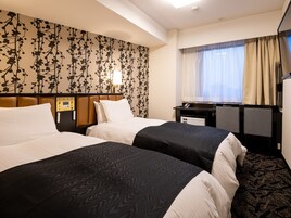 Down comforters, desk, blackout drapes, free WiFi