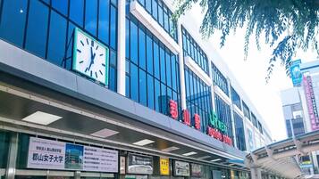 Vue sur la ville depuis l’hébergement