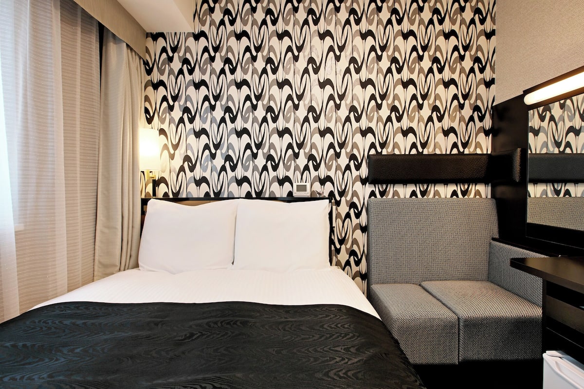 Chambre Confort, non-fumeurs (New Wing) | Bureau, Wi-Fi gratuit, draps fournis