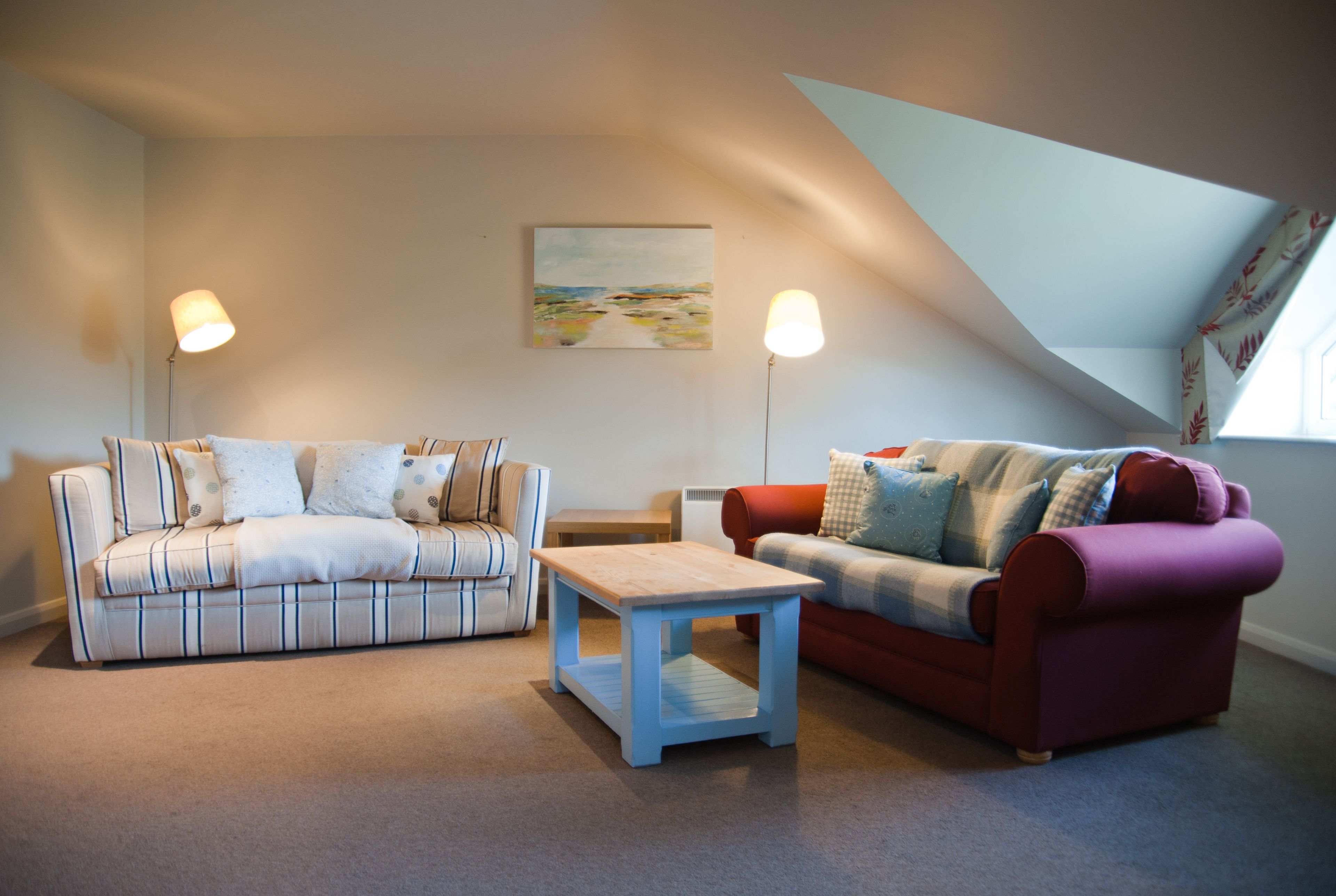 suite, 1 king bed, non smoking | living area | flat-screen tv