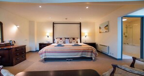 Suite, 1 King Bed, Non Smoking