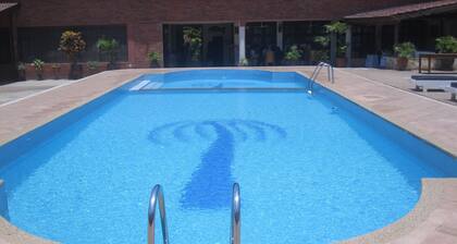 Coconut Grove Regency Hotel