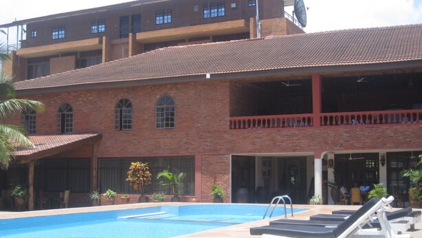 Kolam renang outdoor