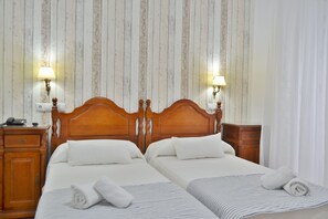 Twin Room, 2 Single Beds, Non Smoking
