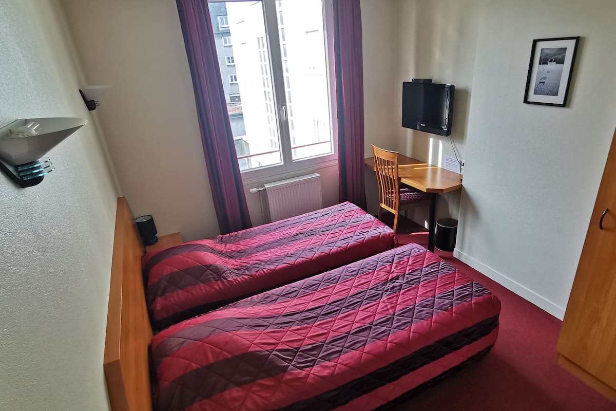 double room | premium bedding, individually decorated, desk, soundproofing