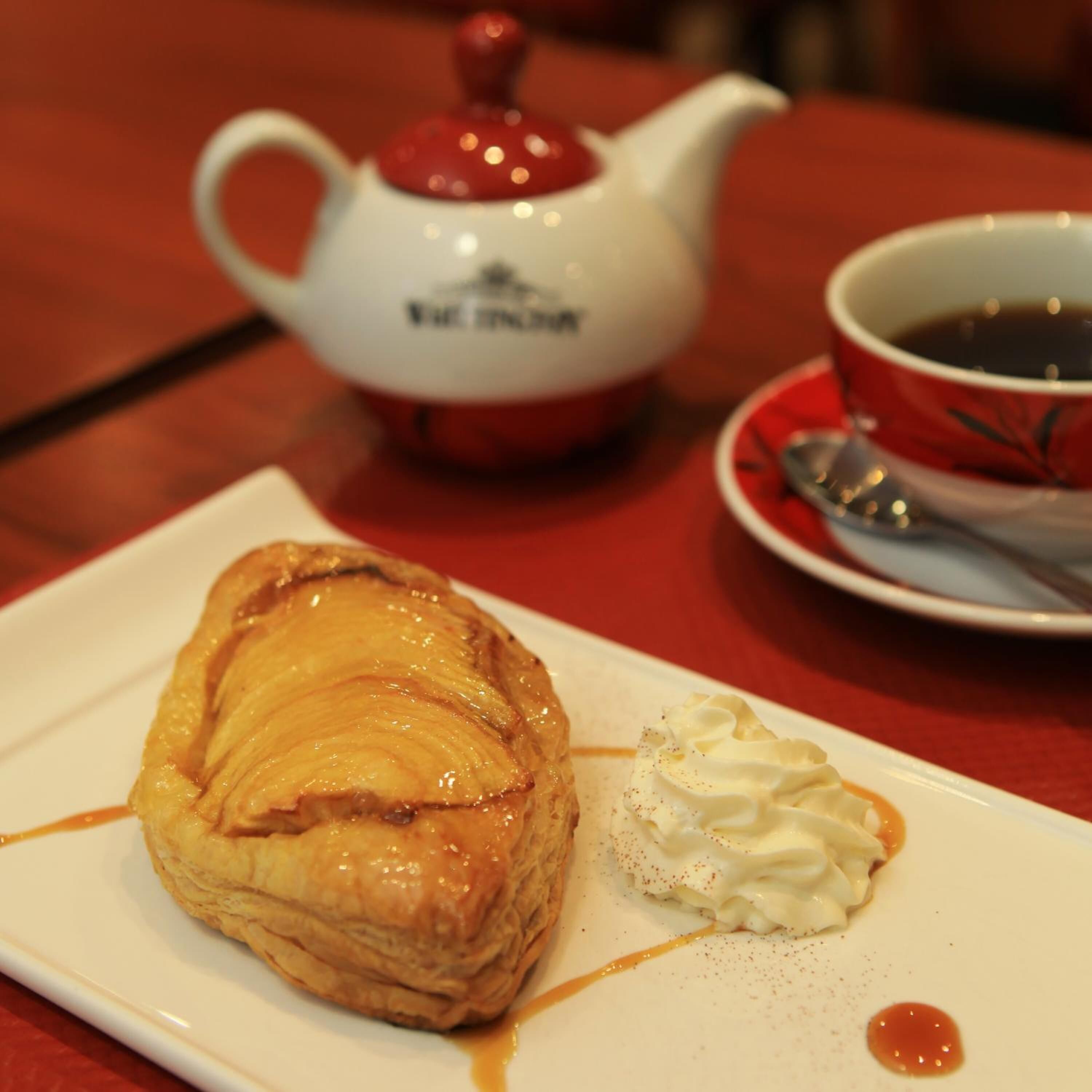 lunch and dinner served, regional cuisine